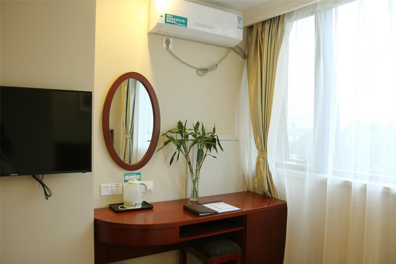 Greentree Inn Jiangsu Wuxi Yangjian Xihu Road Express Hotel Exterior photo
